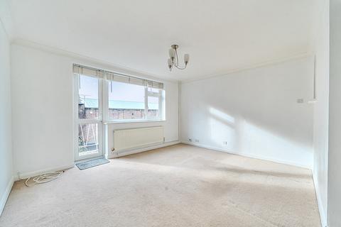 2 bedroom maisonette for sale, Amersham Hill, High Wycombe, Buckinghamshire