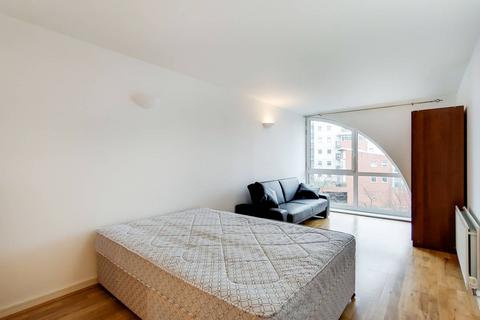 2 bedroom flat to rent, Argyll Road, Woolwich, London, SE18