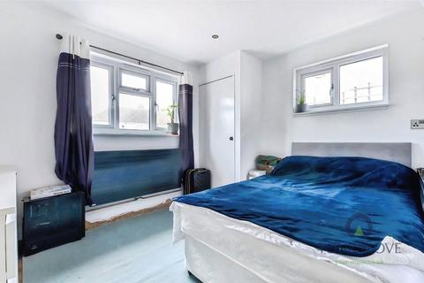 2 bedroom bungalow for sale, Eastern Avenue, East Sussex BN26
