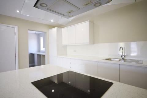 2 bedroom flat to rent, Silvester Street, Liverpool