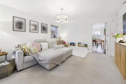 3 bedroom semi-detached house for sale, Paradise Drive, Woodmansey