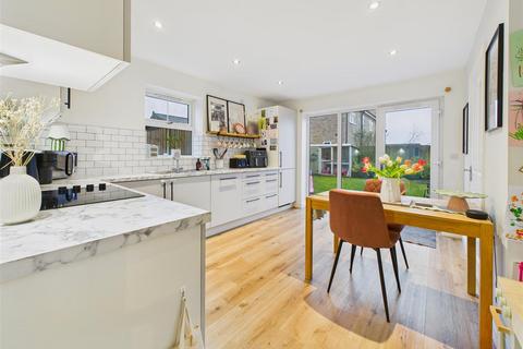 3 bedroom semi-detached house for sale, Paradise Drive, Woodmansey