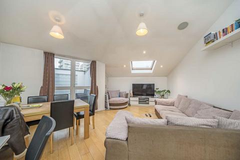 2 bedroom flat for sale, Tregothnan Road, London SW9