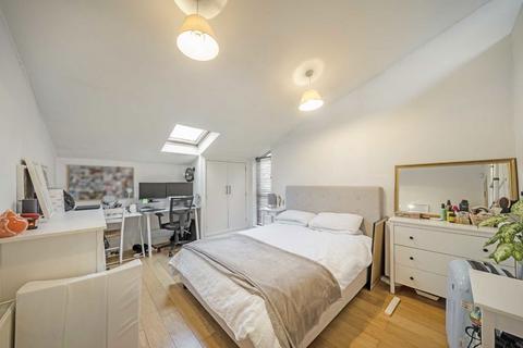 2 bedroom flat for sale, Tregothnan Road, London SW9
