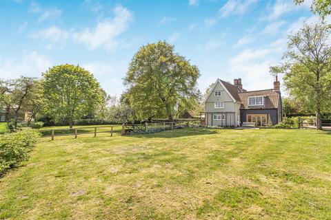 undefined, Newmarket Road, Cowlinge CB8
