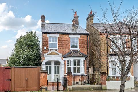 Effingham Road, Lee