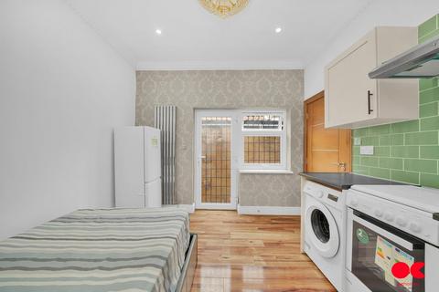 undefined, Wych Elm Road, Hornchurch RM11