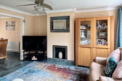 3 bedroom semi-detached house for sale, Teasel Avenue, Penarth