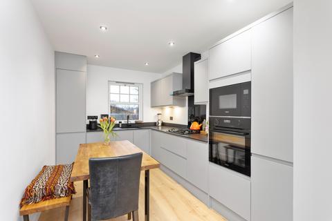 undefined, 7/7 New Cut Rigg, Trinity, Edinburgh, EH6 4QR