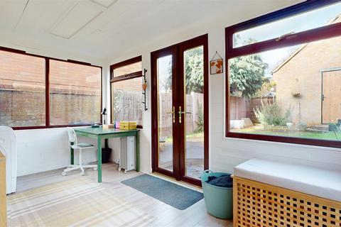 3 bedroom detached house for sale, Audley Mead, Milton Keynes MK13