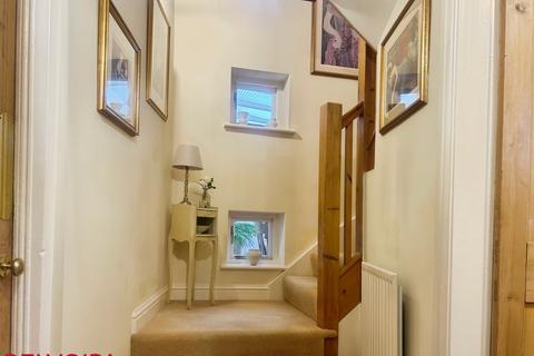 2 bedroom cottage for sale, College Street, East Bridgford NG13