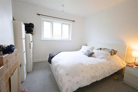 3 bedroom semi-detached house to rent, Clarke Avenue, Hove