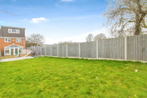 4 bedroom semi-detached house for sale, Stonehill Avenue, Leicester, LE4