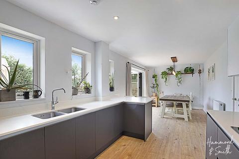 3 bedroom detached house for sale, Greenview Grove, Waltham Abbey EN9