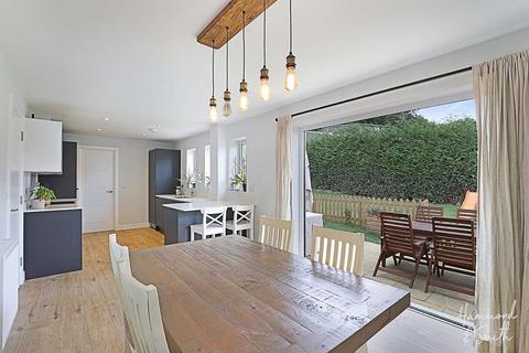3 bedroom detached house for sale, Greenview Grove, Waltham Abbey EN9