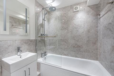 4 bedroom flat to rent, Adelaide Road, Belsize Park, London, NW3