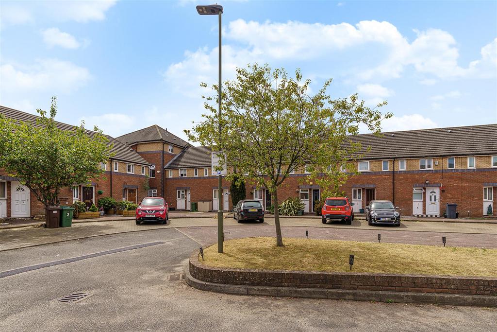 Beeches Close-9.JPG