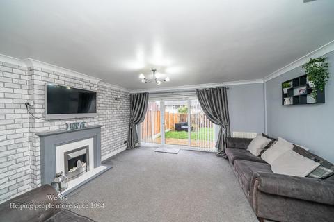 3 bedroom semi-detached house for sale, Woodthorne Close, Rugeley