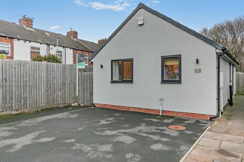 2 bedroom bungalow for sale, Vale View, Castleford, Wakefield