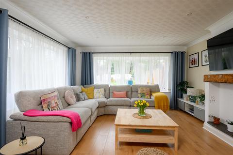 5 bedroom semi-detached house for sale, Hopgrove Lane North, Malton Rd, York
