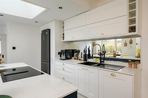 5 bedroom semi-detached house for sale, Hopgrove Lane North, Malton Rd, York