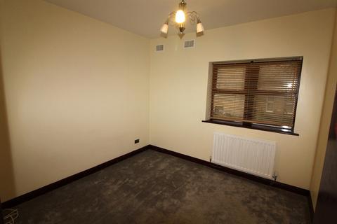 2 bedroom flat to rent, Woodleigh Hall Mews, Rawdon