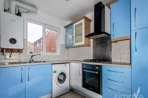 3 bedroom house to rent, Repens Way, Hayes, Middlesex
