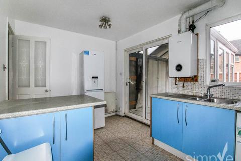 3 bedroom house to rent, Repens Way, Hayes, Middlesex
