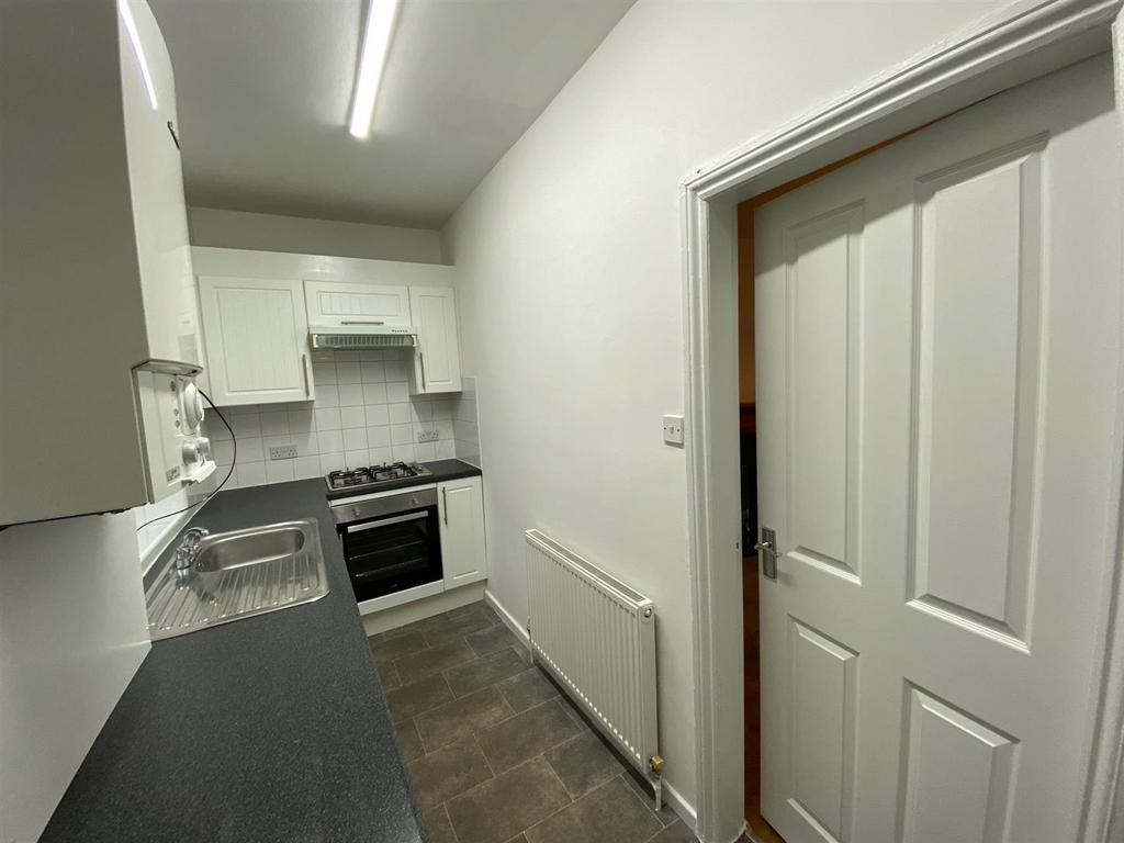 KITCHEN 1.jpg