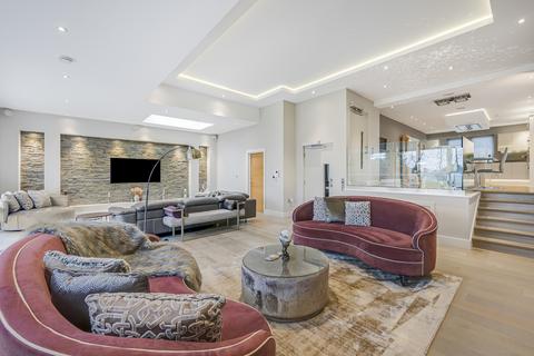 undefined, The Ridings, London, W5