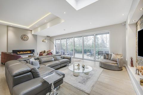 undefined, The Ridings, London, W5