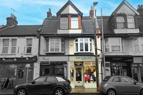 2 bedroom apartment for sale, Leigh Road, Leigh-on-Sea, Essex, SS9