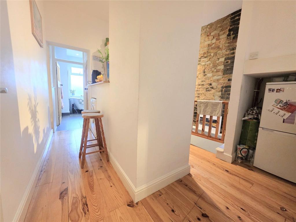 Flat Kitchen