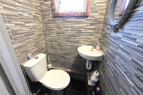 2 bedroom apartment for sale, Leigh Road, Leigh-on-Sea, Essex, SS9