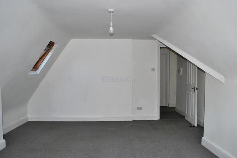 2 bedroom flat to rent, Beckenham Road, Beckenham, BR3