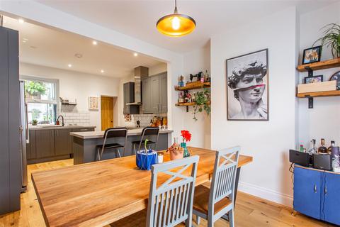 undefined, Ropery Street, Mile End, E3
