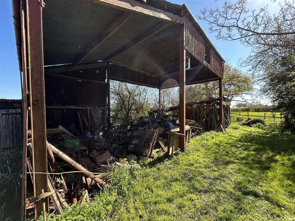 Dutch barn.JPG