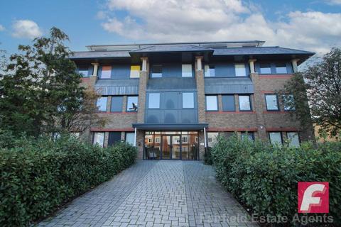 1 bedroom flat to rent, Aldenham Road, Bushey, WD23