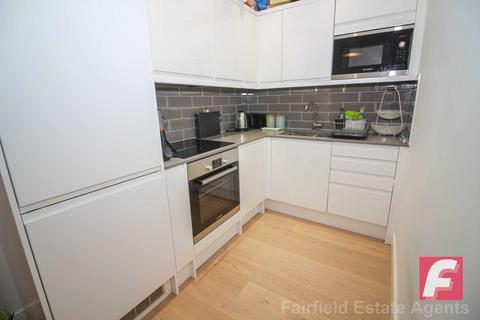 1 bedroom flat to rent, Aldenham Road, Bushey, WD23