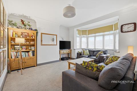 undefined, Chingford E4
