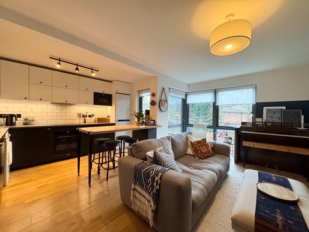 Open plan Kitchen/lounge/dining area