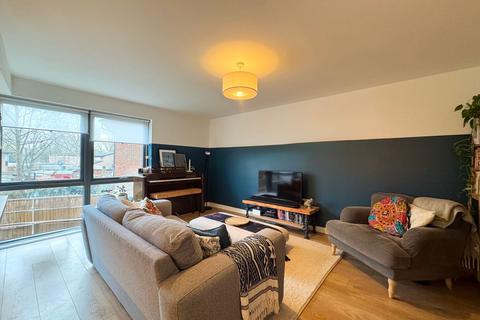1 bedroom flat for sale, Martlesham Walk, London, NW9
