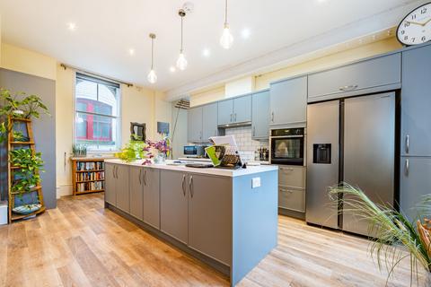 2 bedroom flat for sale, Barker Gate, The Lace Market