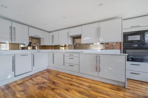 undefined, Heathfield,  Bletchingdon,  OX5