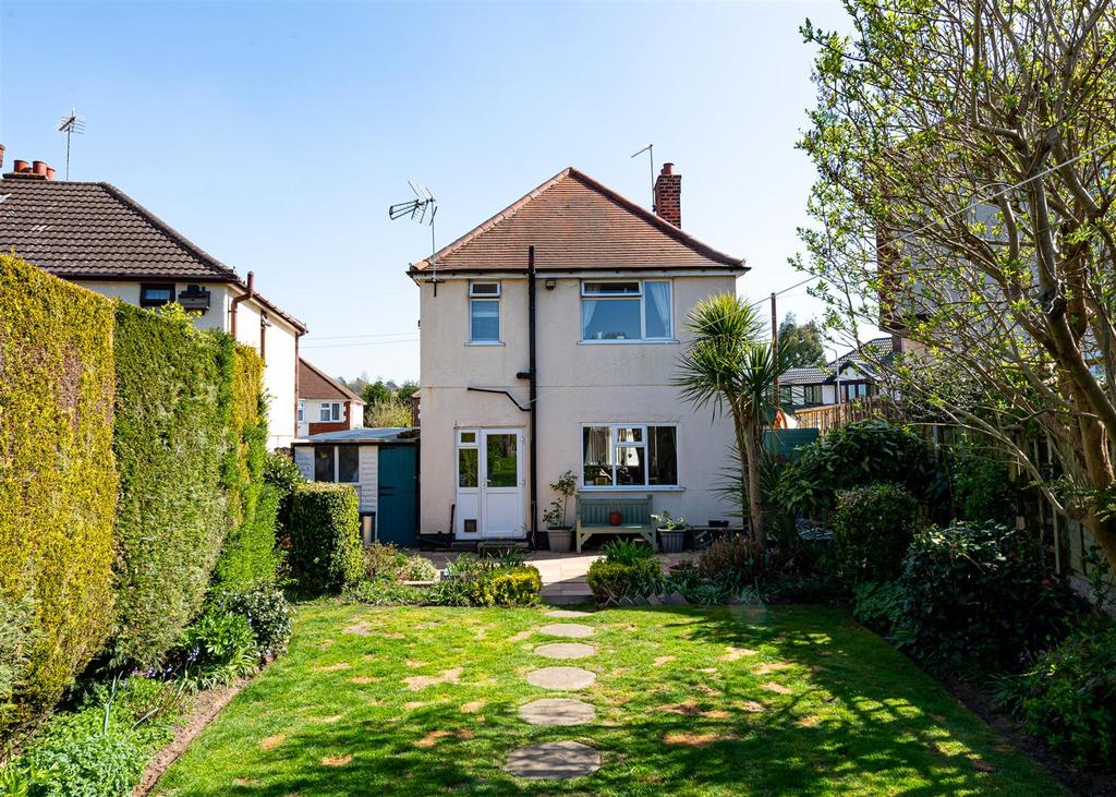 152 Fairview Road-garden3 APR25.jpg