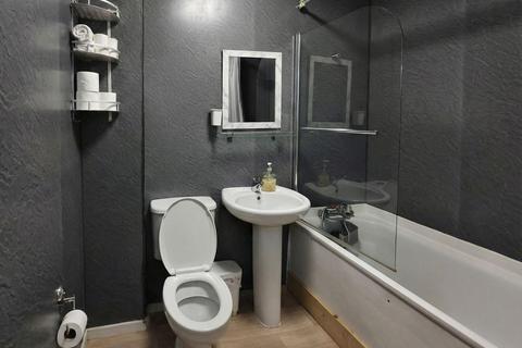 1 bedroom flat for sale, Romford Road, London E7