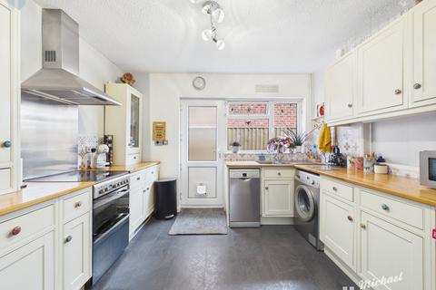 2 bedroom detached bungalow for sale, Irvine Drive, Stoke Mandeville