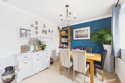 2 bedroom detached bungalow for sale, Irvine Drive, Stoke Mandeville