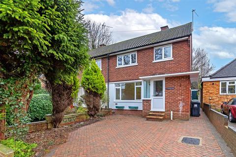 3 bedroom house to rent, Chalkdell Fields, St. Albans