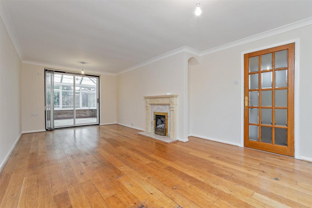 16 Chalkdell Fields-10.jpg